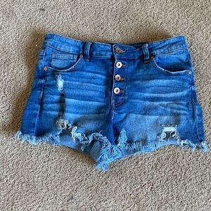 Kendall+ Kylie Jean shorts. Size 29